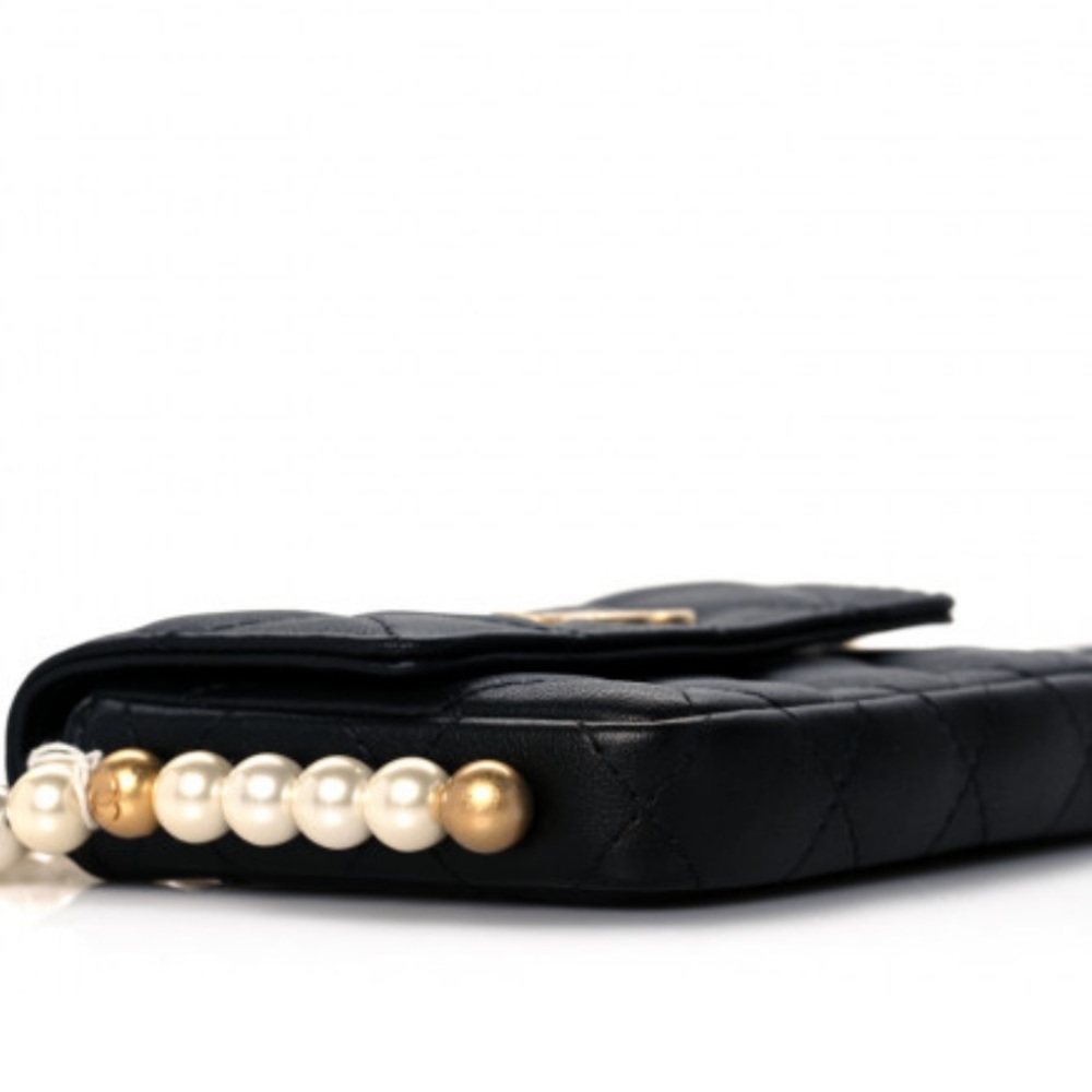 Chanel - Picture 5 of 5